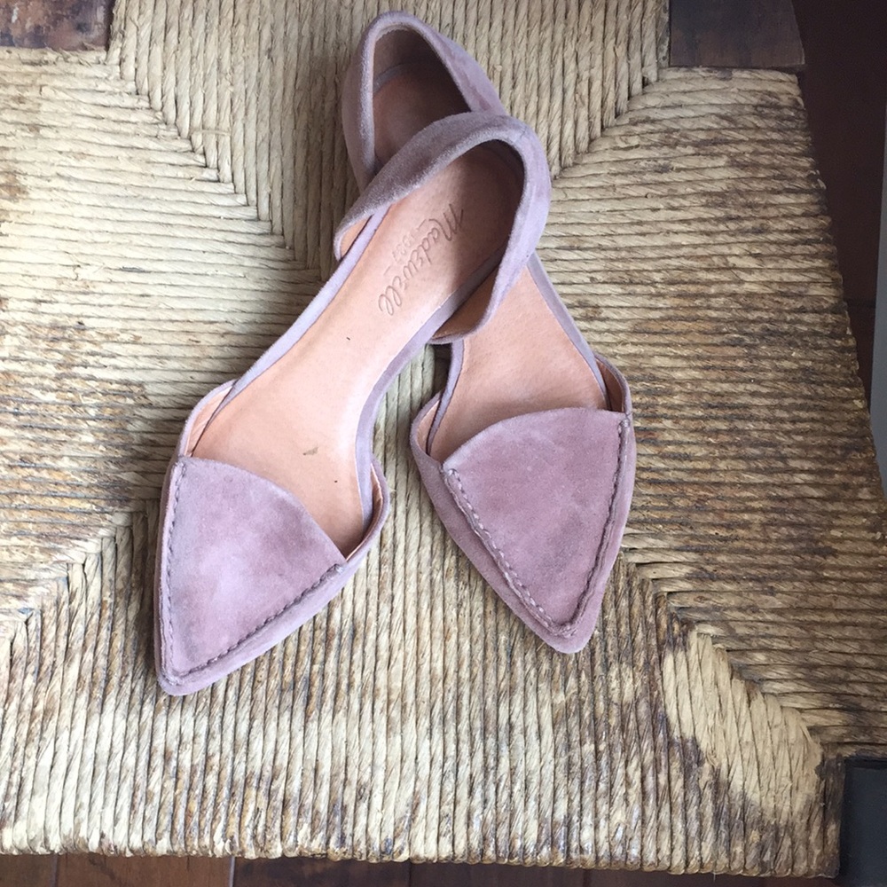 Mauv colored suade pointed toe flats